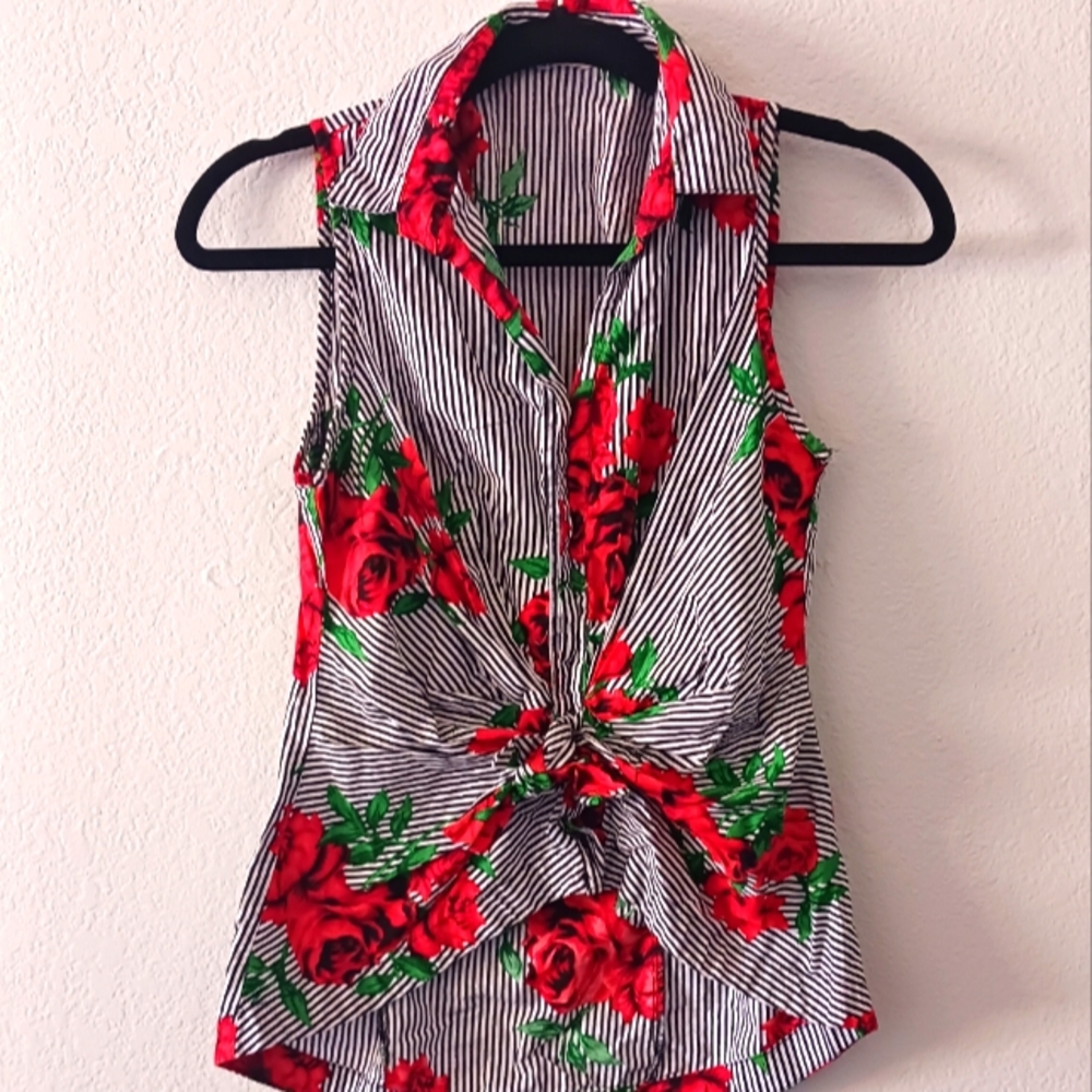 Stripped with red roses top